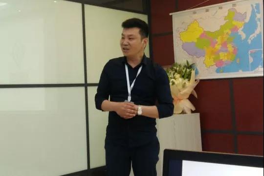 16歲帶60元闖蕩江蘇，奮斗25年成功轉(zhuǎn)型牽手世騰