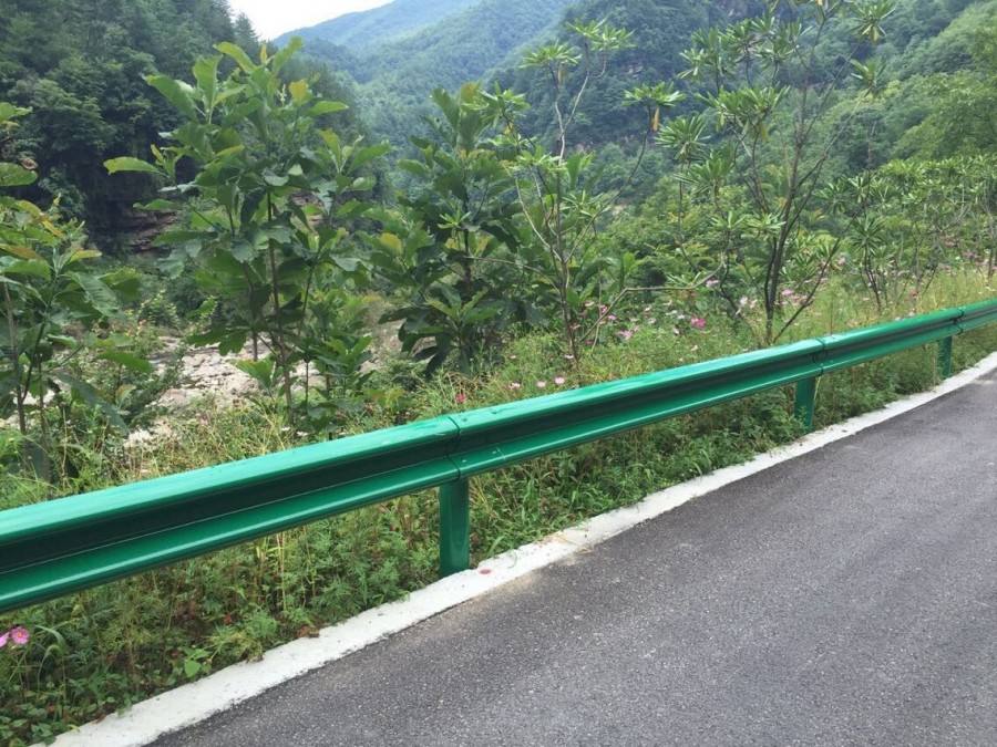 波形護(hù)欄的優(yōu)點(diǎn)有哪些？