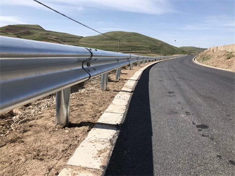 波形護(hù)欄的分類、用途、表面處理、特點(diǎn)是怎么樣的？